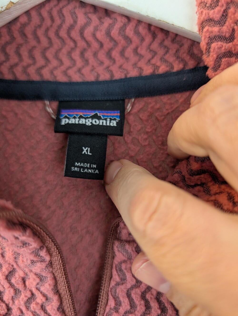 Patagonia - Women's R1 Air Zip Neck Pull Over size XL in VGUc - Picture 2 of 6